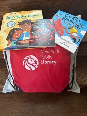 NWOT New York Public Library Red Drawstring Backpack with 3 books